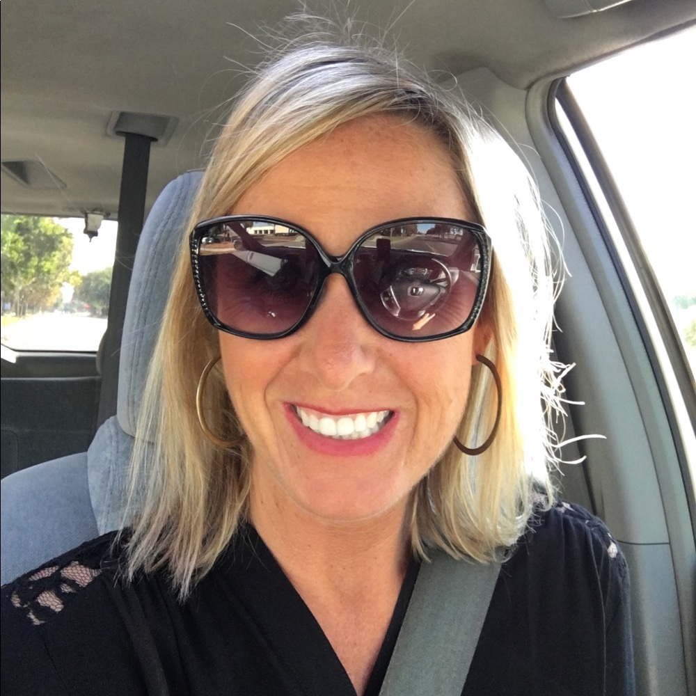 Meet your Posher, Jennifer